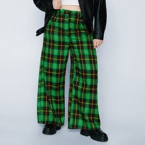 NWT NastyGal plaid and pleated wide-leg trouser